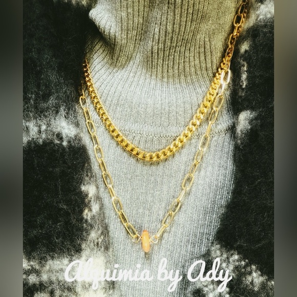 Carnelian charm gold layered necklace - Picture 2 of 2